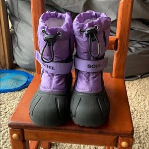 Sorel kids snow boots size 12 (29)